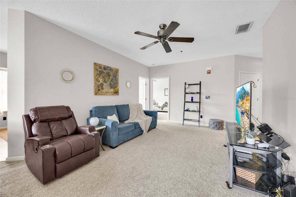 Image 23 of property listing at 4897 CYPRESS WOODS DRIVE 6303, Orlando, FL 32811