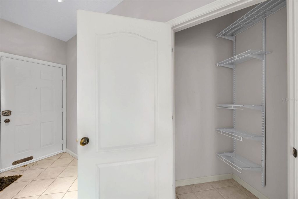 Image 32 of property listing at 4897 CYPRESS WOODS DRIVE 6303, Orlando, FL 32811