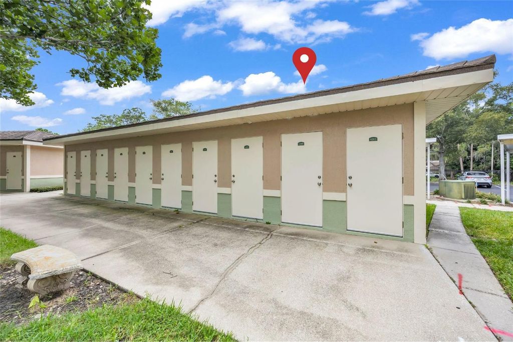 Image 33 of property listing at 4897 CYPRESS WOODS DRIVE 6303, Orlando, FL 32811