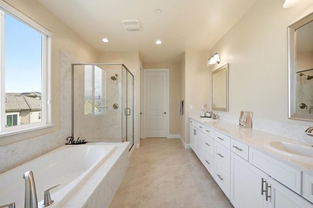 1196 Wildrose Drive, Hollister, CA 95023