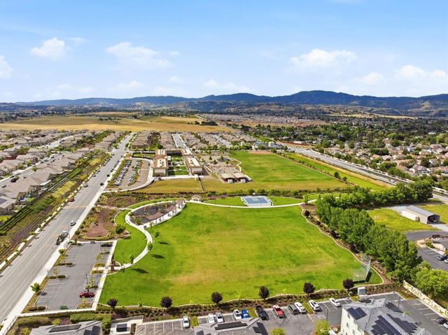1196 Wildrose Drive, Hollister, CA 95023