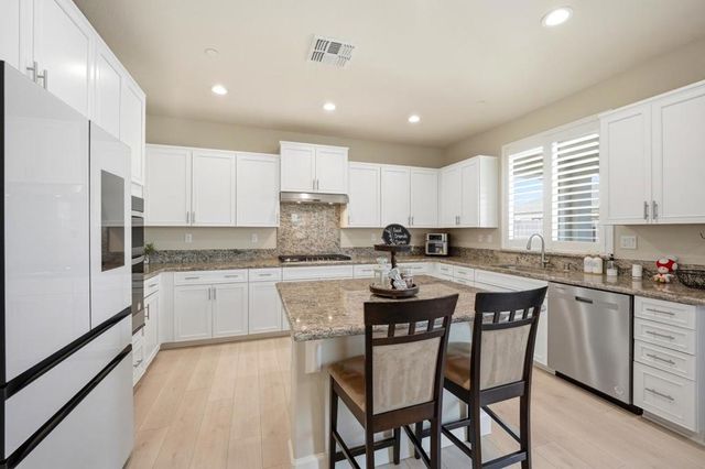 1196 Wildrose Drive, Hollister, CA 95023