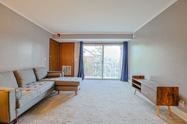 1520 N River West Court 3B, Mount Prospect, IL 60056
