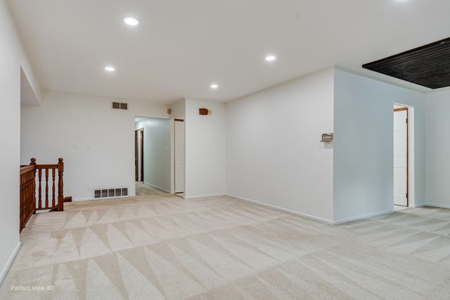 308 Pacific Drive, Bolingbrook, IL 60440