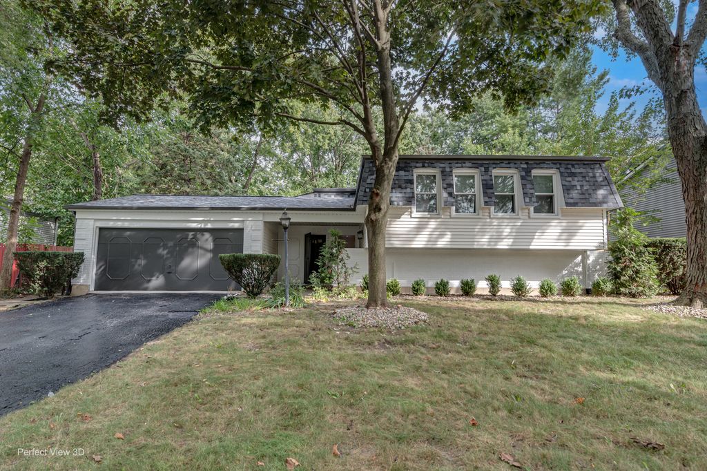 308 Pacific Drive, Bolingbrook, IL 60440