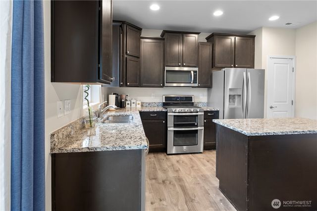 13813 67th Avenue E, Puyallup, WA 98373