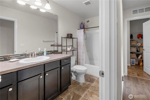 13813 67th Avenue E, Puyallup, WA 98373