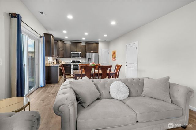 13813 67th Avenue E, Puyallup, WA 98373