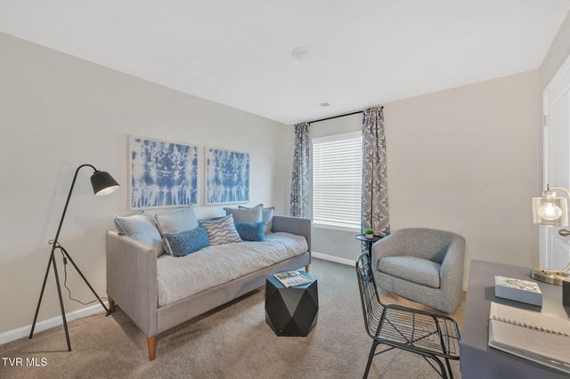 800 Pinhoti Street, Johnson City, TN 37604