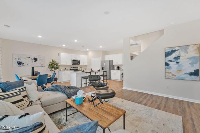 800 Pinhoti Street, Johnson City, TN 37604