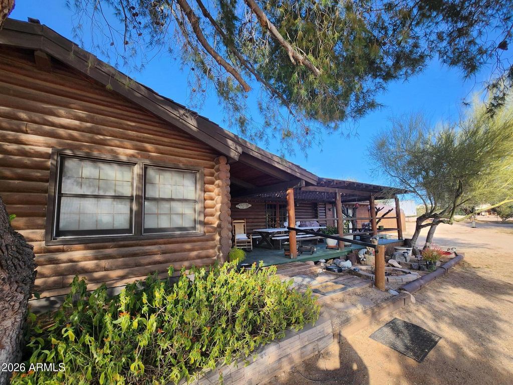 Image 8 of property listing at 5638 E SKINNER Drive, Cave Creek, AZ 85331