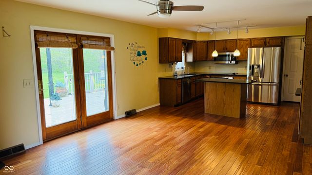 1770 S 825 E, Zionsville, IN 46077