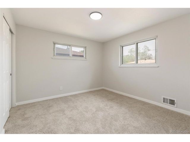 3148 Quentin St, Aurora, CO 80011