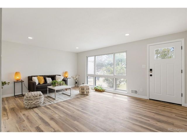 3148 Quentin St, Aurora, CO 80011