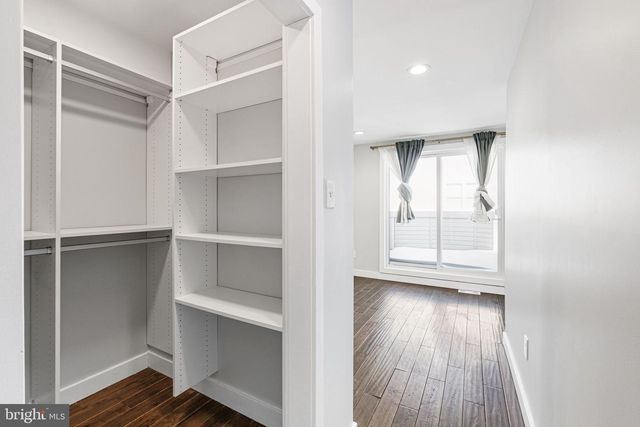 2122 SEARS ST, Philadelphia, PA 19146