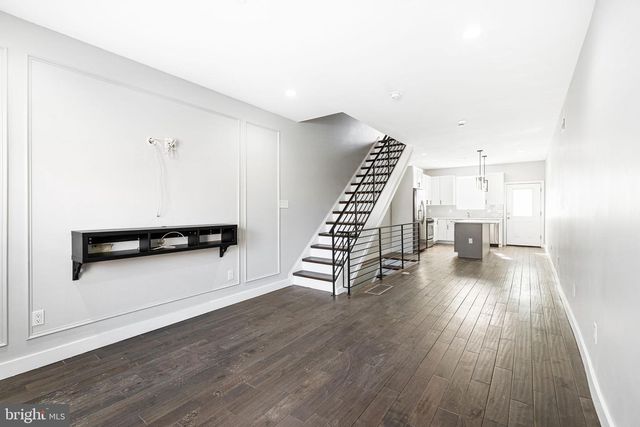 2122 SEARS ST, Philadelphia, PA 19146