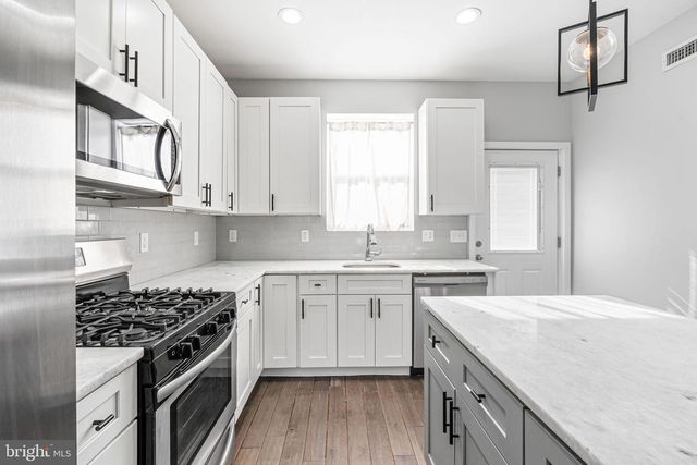 2122 SEARS ST, Philadelphia, PA 19146