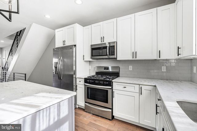 2122 SEARS ST, Philadelphia, PA 19146