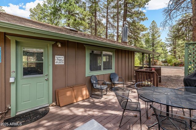 17100 S POCO Place, Munds Park, AZ 86017