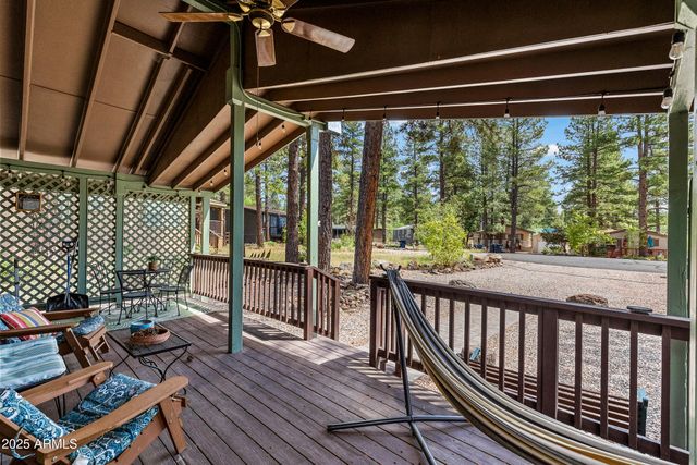 17100 S POCO Place, Munds Park, AZ 86017