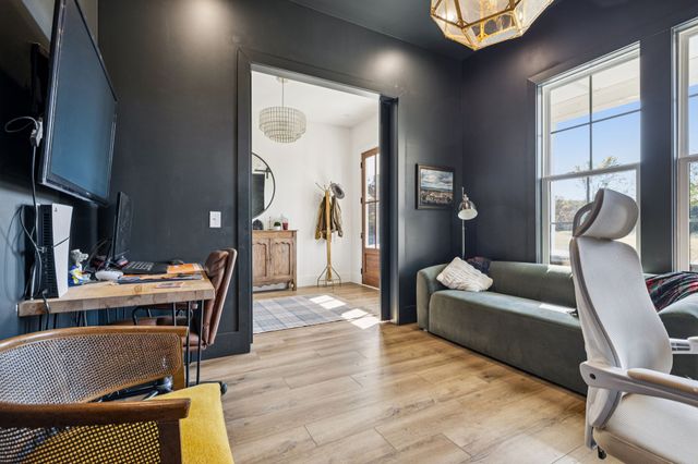 890 Hackberry Ln, Nunnelly, TN 37137