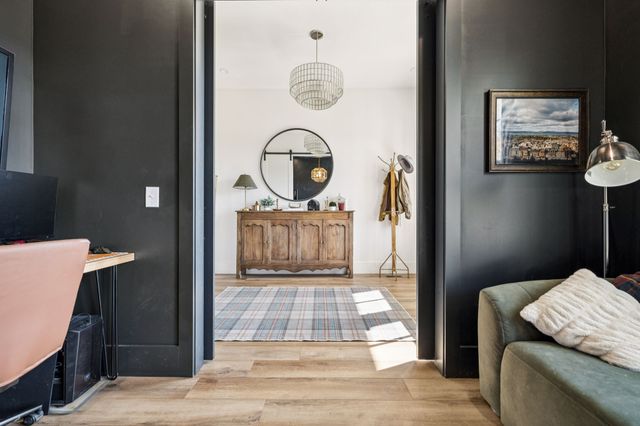 890 Hackberry Ln, Nunnelly, TN 37137