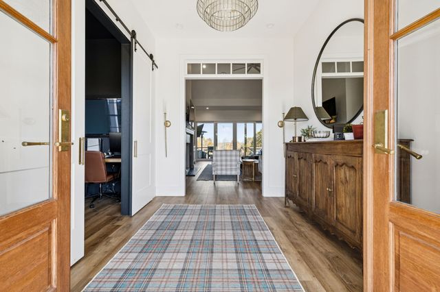 890 Hackberry Ln, Nunnelly, TN 37137