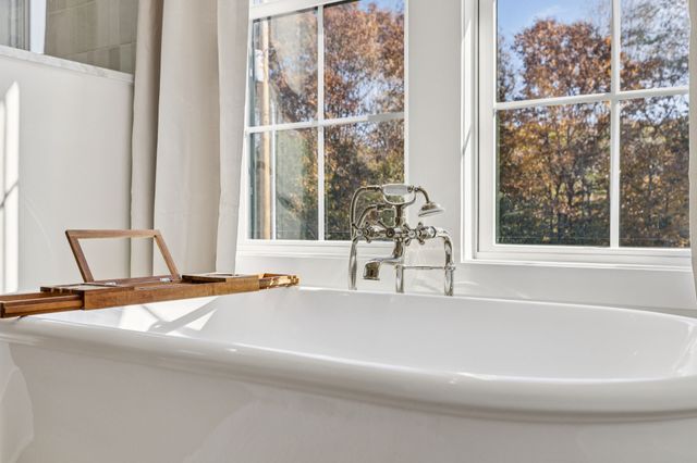 890 Hackberry Ln, Nunnelly, TN 37137