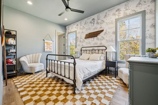 890 Hackberry Ln, Nunnelly, TN 37137