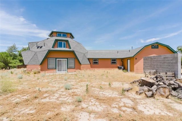 25320 Divinci Avenue, Lancaster, CA 93536