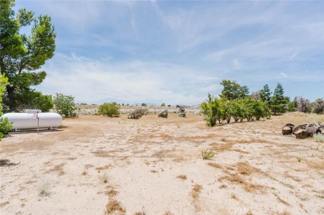 25320 Divinci Avenue, Lancaster, CA 93536