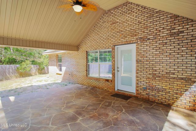 152 Sycamore Drive, Pass Christian, MS 39571