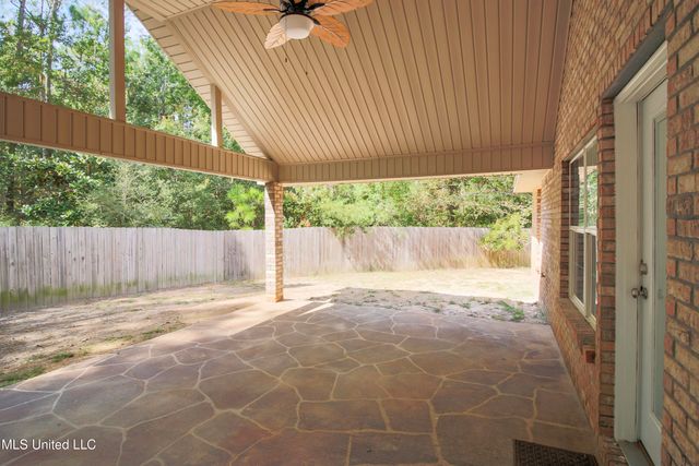 152 Sycamore Drive, Pass Christian, MS 39571