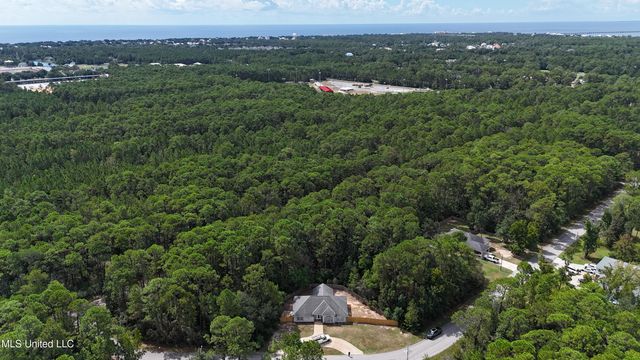 152 Sycamore Drive, Pass Christian, MS 39571