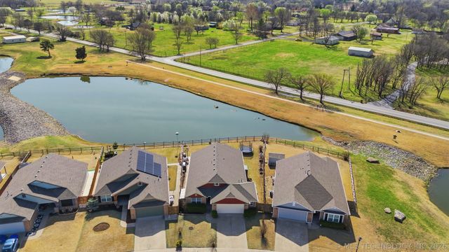 10705 N 154th East Avenue, Owasso, OK 74055