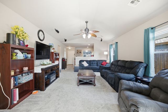 10705 N 154th East Avenue, Owasso, OK 74055