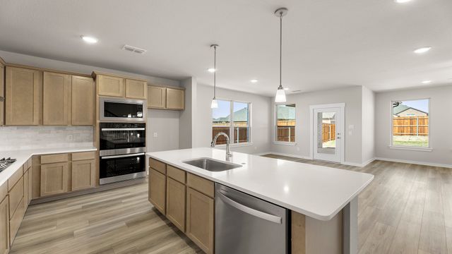 747 Embrace Court, Lavon, TX 75166