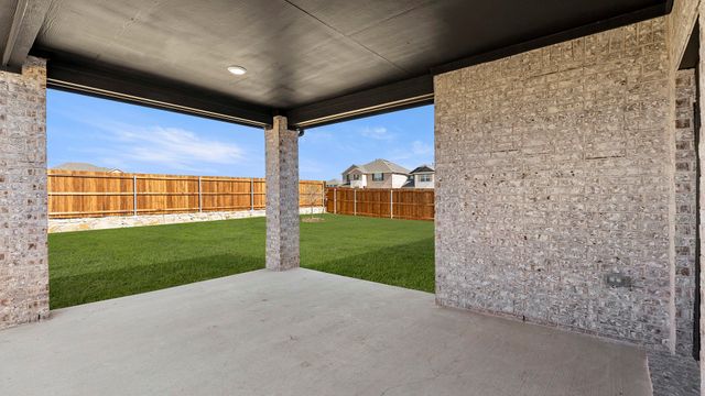 747 Embrace Court, Lavon, TX 75166