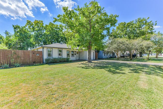 7418 Stephanie Drive, Deer Park, TX 77536