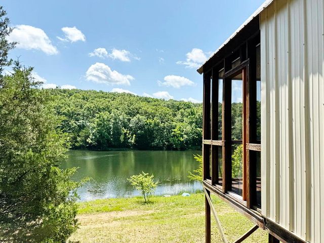 000 SE 1200 Road, Collins, MO 64738