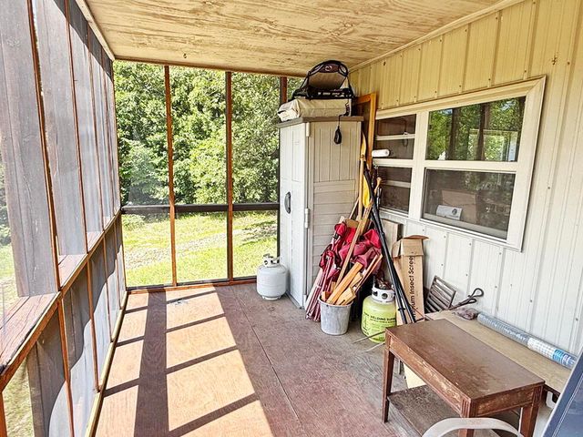 000 SE 1200 Road, Collins, MO 64738