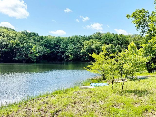 000 SE 1200 Road, Collins, MO 64738