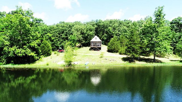 000 SE 1200 Road, Collins, MO 64738