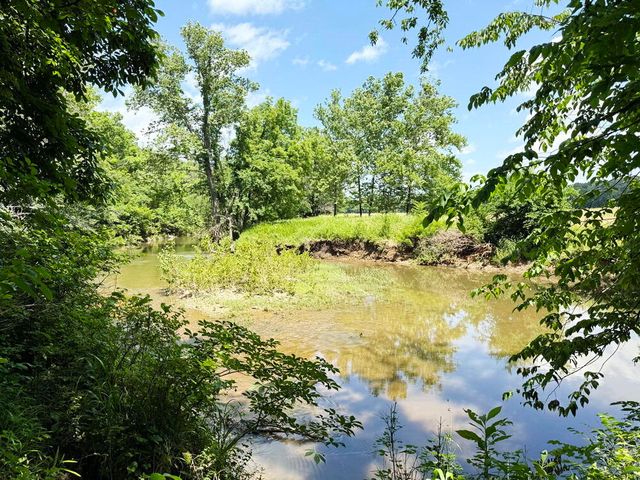 000 SE 1200 Road, Collins, MO 64738