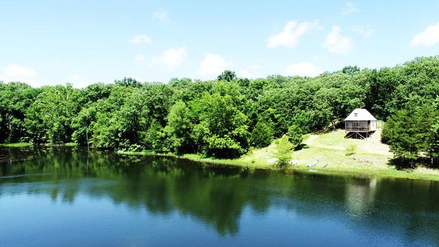 000 SE 1200 Road, Collins, MO 64738