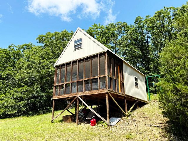 000 SE 1200 Road, Collins, MO 64738