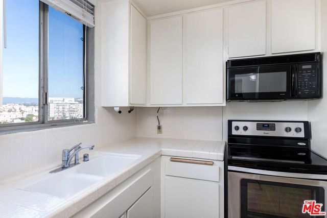 10747 WILSHIRE Boulevard 1105, Los Angeles, CA 90024