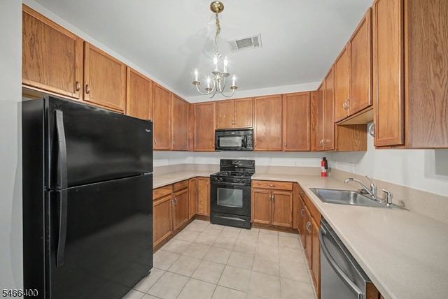 7212 Coventry Ct, Riverdale Boro, NJ 07457