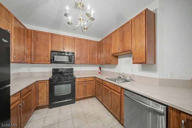 7212 Coventry Ct, Riverdale Boro, NJ 07457