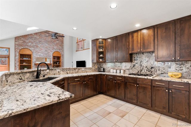 4852 S Carson Street, Aurora, CO 80015